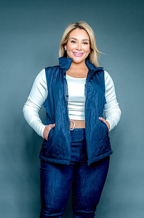 Plus Size Puff Quilt Vest W/Zipper and 2 Front Pockets (FW191186W) - Wholesale Fashion Couture 