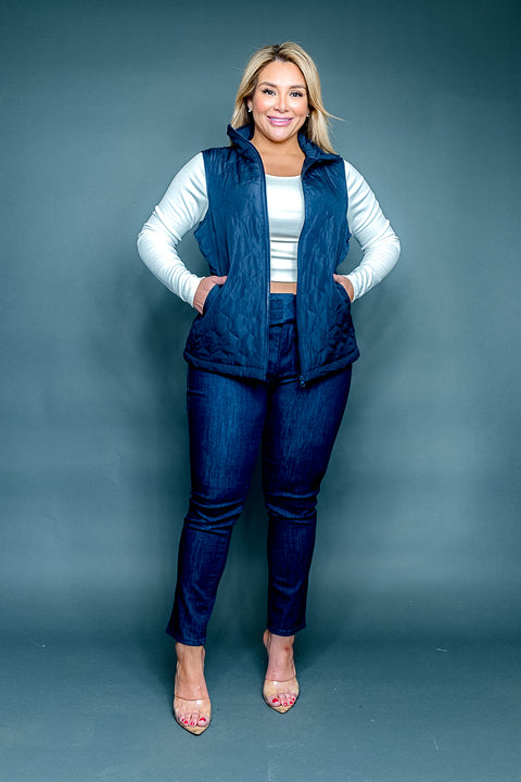 Plus Size Puff Quilt Vest W/Zipper and 2 Front Pockets (FW191186W) - Wholesale Fashion Couture 