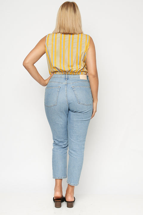Plus Size Tie Front Spread Collar Sleeveless Crop Top With Elastic on Back Waist and 3 Front Buttons (FL19G291-P)