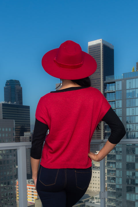 3/4 Sleeve  Round Neck Knit Top With 2 Front Pockets (117657) - Wholesale Fashion Couture 