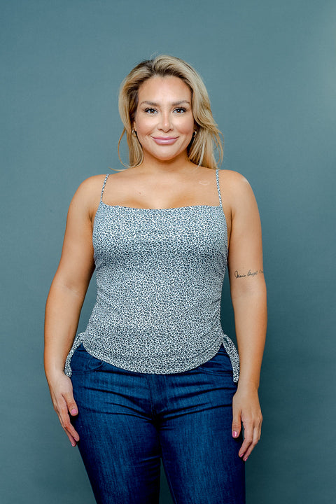 (INVENTORY PENDING) Plus Size Floral Print Square Neck Spaghetti Strap Ruched Crop Top (ZA3805P1) - Wholesale Fashion Couture 