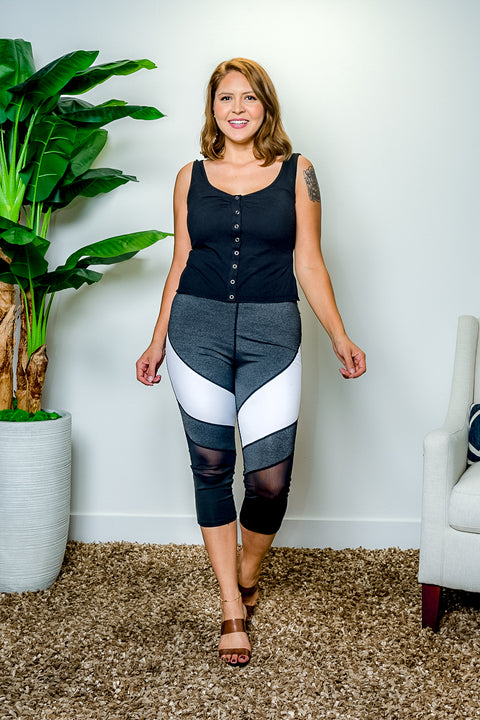 Plus Size Color Block High Waist Compression Yoga Pant Cropped Leggings (ACT019X) - Wholesale Fashion Couture 
