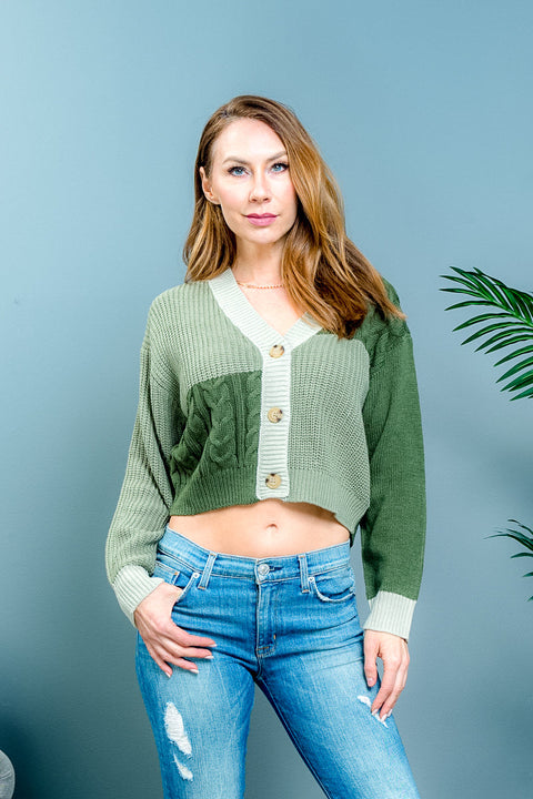 Long Sleeve Cable Knit Color Block Cropped Button Down Cardigan (90066WH) - Wholesale Fashion Couture 