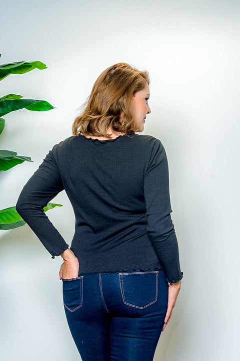 Plus Size Long Sleeve Lettuce Hemmed Jewel Neck Top in Black (ZA3770) - Wholesale Fashion Couture 
