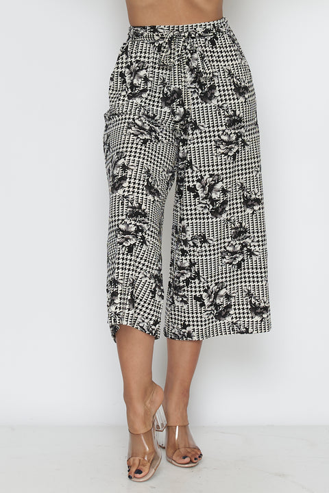 Houndstooth Floral Print Cropped Wide Leg Palazzo Pants in Black & White (8CLT03-18) - Wholesale Fashion Couture 